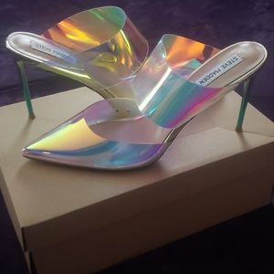 Women's shoes